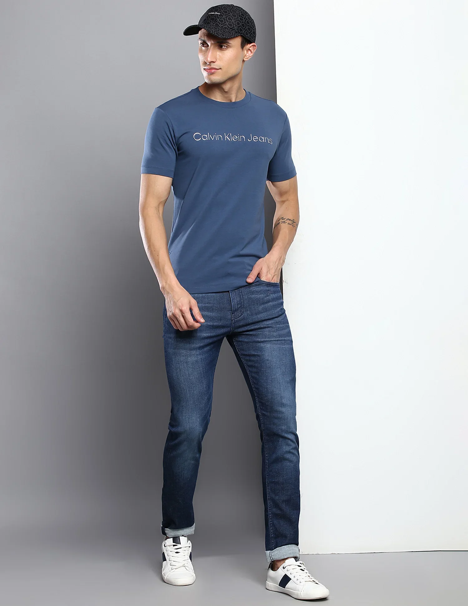 CALVIN KLEIN JEANS - Image 2